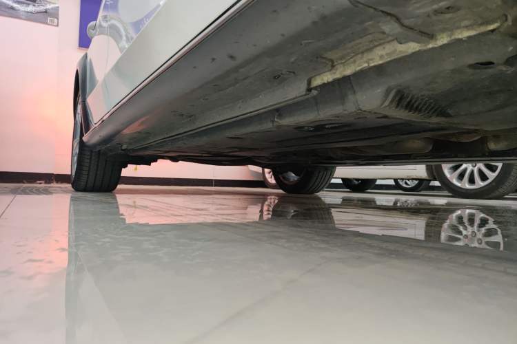 Used Audi A4 2014 40 TFSI allroad quattro plus version Right Side Sill