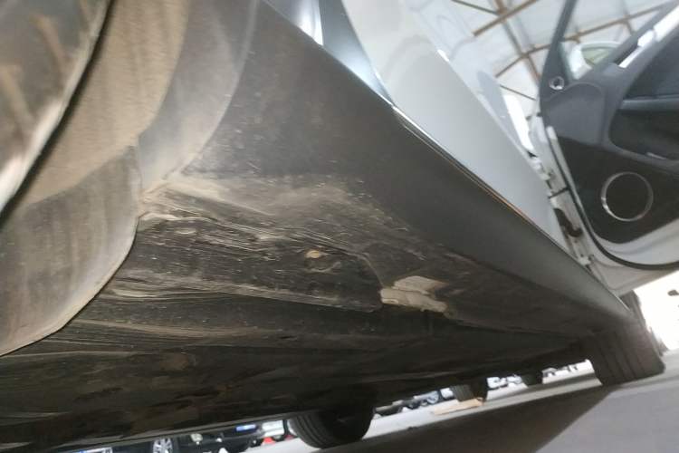 Used Audi A4 2014 40 TFSI allroad quattro plus version Right Side Sill