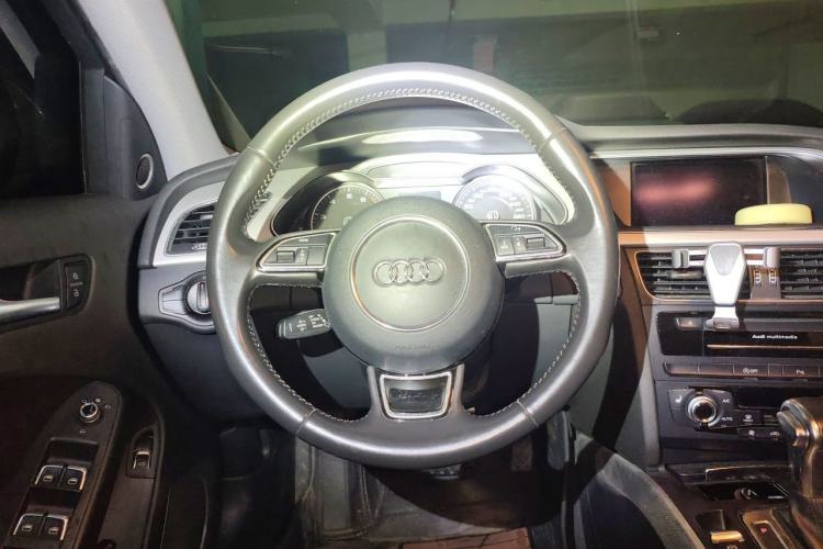 Used Audi A4 2014 40 TFSI allroad quattro plus version Steering Wheel