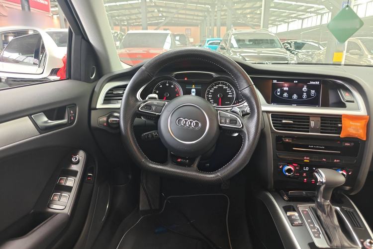 Used Audi A4 2014 40 TFSI allroad quattro plus version Steering Wheel