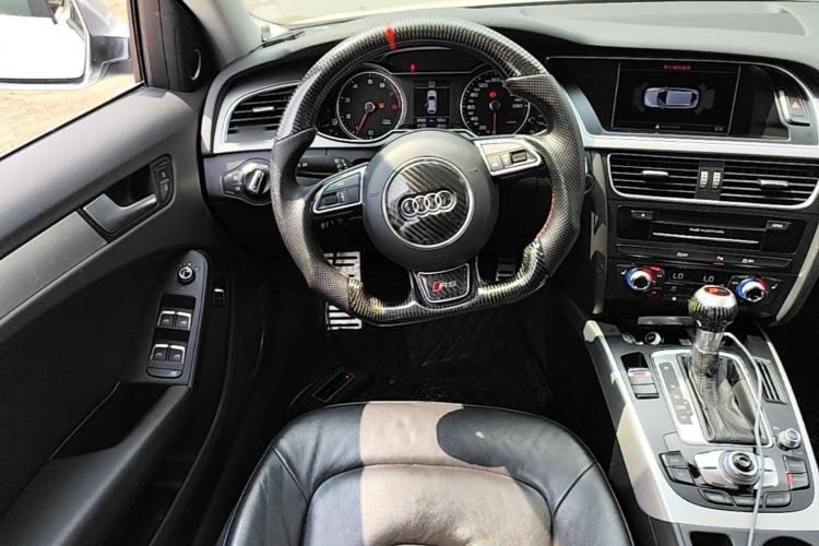 Used Audi A4 2014 40 TFSI allroad quattro plus version Steering Wheel