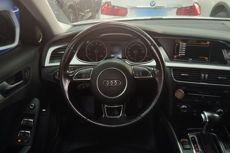 Used Audi A4 2014 40 TFSI allroad quattro plus version Steering Wheel