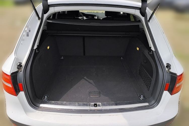 Used Audi A4 2014 40 TFSI allroad quattro plus version Trunk
