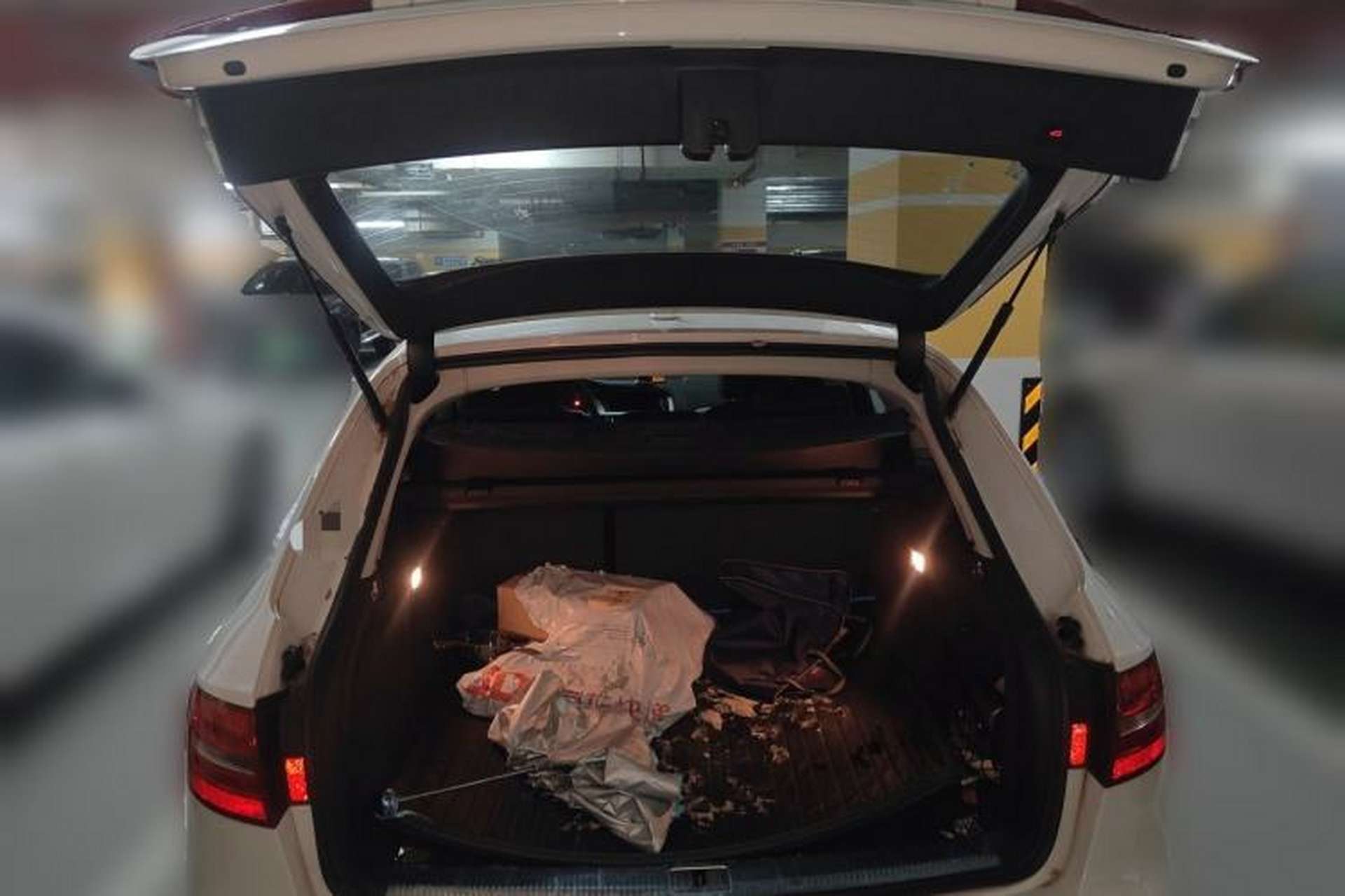 Used Audi A4 2014 40 TFSI allroad quattro plus version Trunk