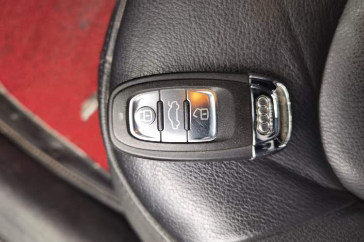 Used Audi A4 2014 40 TFSI allroad quattro plus version Vehicle Key