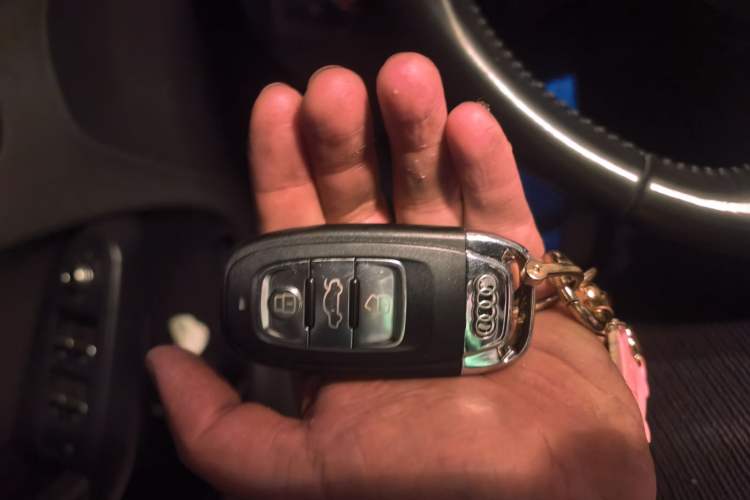 Used Audi A4 2014 40 TFSI allroad quattro plus version Vehicle Key