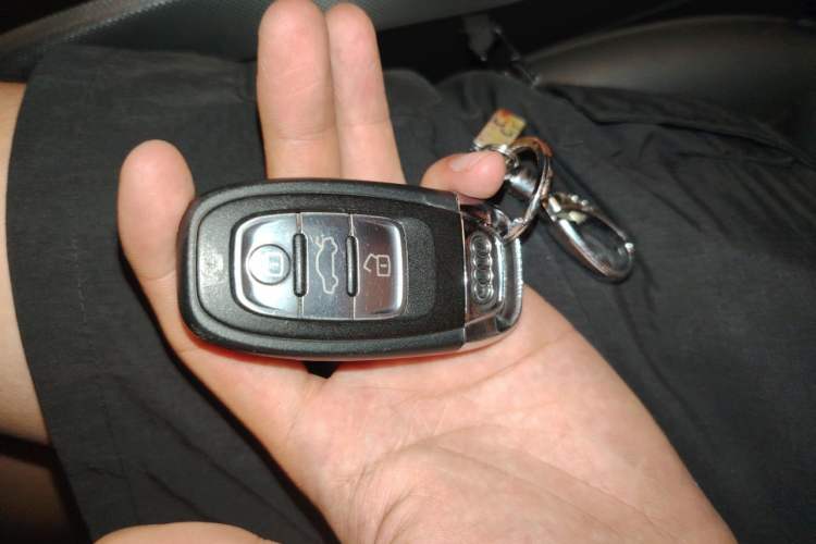 Used Audi A4 2014 40 TFSI allroad quattro plus version Vehicle Key