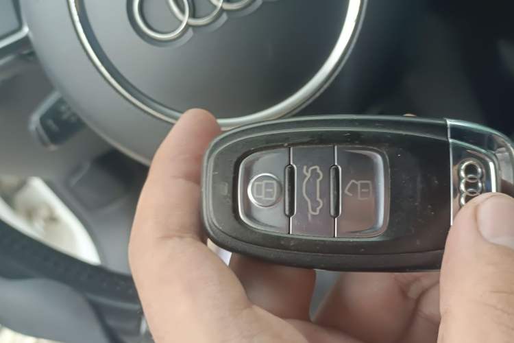 Used Audi A4 2014 40 TFSI allroad quattro plus version Vehicle Key
