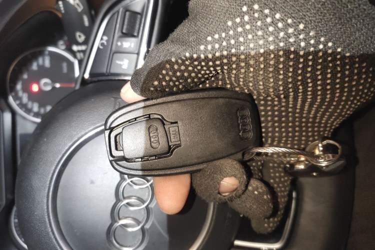 Used Audi A4 2014 40 TFSI allroad quattro plus version Vehicle Key