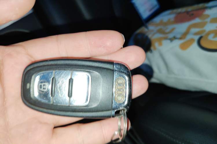Used Audi A4 2014 40 TFSI allroad quattro plus version Vehicle Key