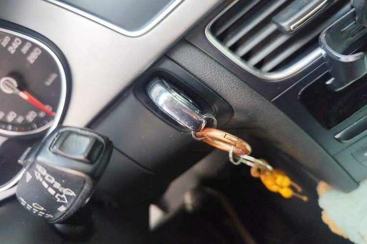 Used Audi A4 2014 40 TFSI allroad quattro plus version Vehicle Key