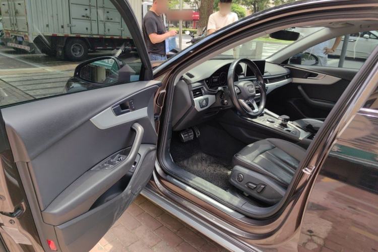 Used Audi A4 2017 45 TFSI allroad quattro Fashion Edition Driver Seat