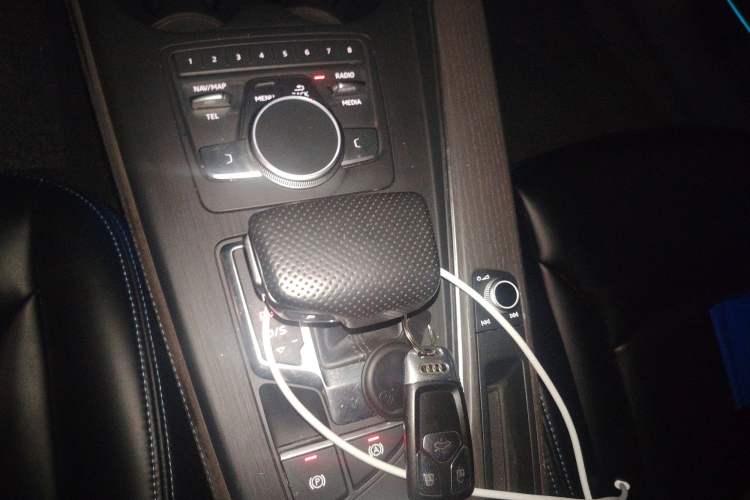 Used Audi A4 2017 45 TFSI allroad quattro Fashion Edition Gear Lever