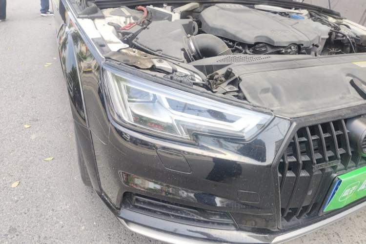Used Audi A4 2017 45 TFSI allroad quattro Fashion Edition Right Front Headlight