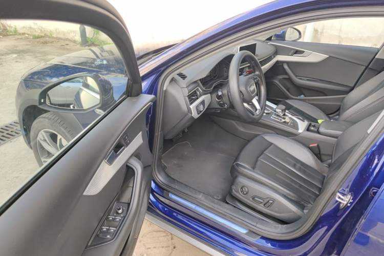 Used Audi A4 2017 45 TFSI allroad quattro Sport model Driver Seat