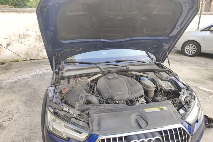 Used Audi A4 2017 45 TFSI allroad quattro Sport model Engine Bay Right