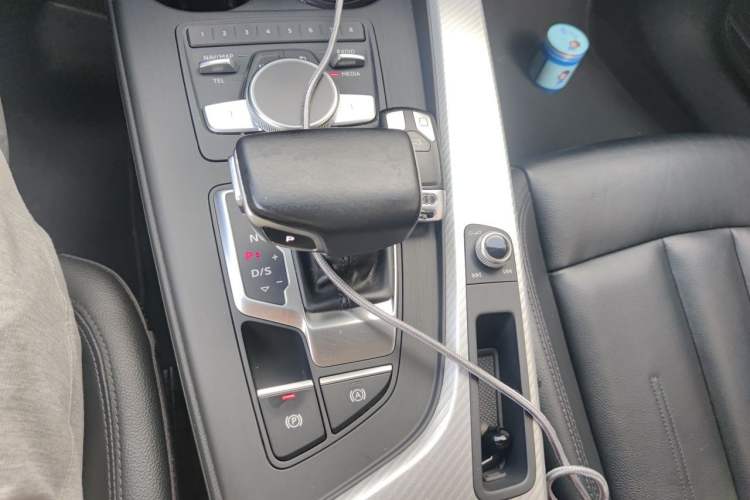 Used Audi A4 2017 45 TFSI allroad quattro Sport model Gear Lever