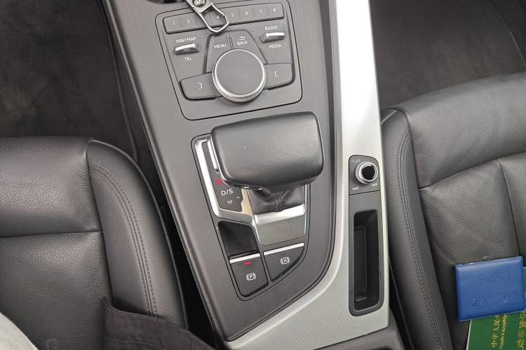Used Audi A4 2017 45 TFSI allroad quattro Fashion Edition Gear Lever