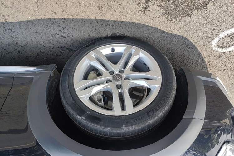 Used Audi A4 2017 45 TFSI allroad quattro Fashion Edition Left Front Wheel Hub