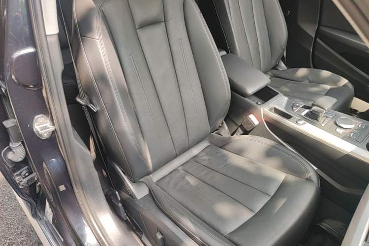 Used Audi A4 2017 45 TFSI allroad quattro Fashion Edition Right Front Seat