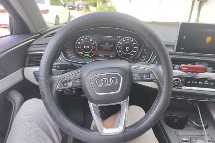 Used Audi A4 2017 45 TFSI allroad quattro Sport model Steering Wheel