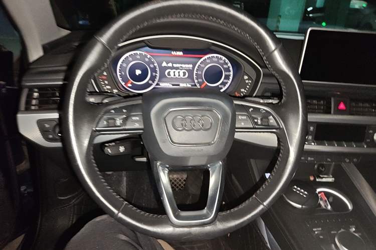 Used Audi A4 2017 45 TFSI allroad quattro Fashion Edition Steering Wheel