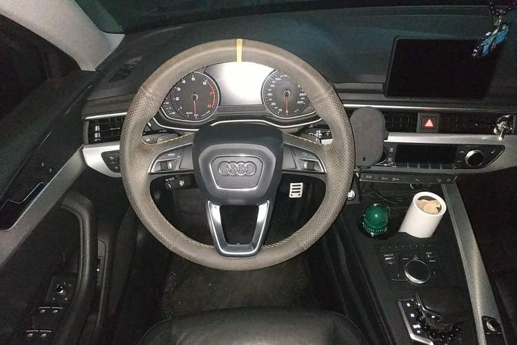 Used Audi A4 2017 45 TFSI allroad quattro Fashion Edition Steering Wheel