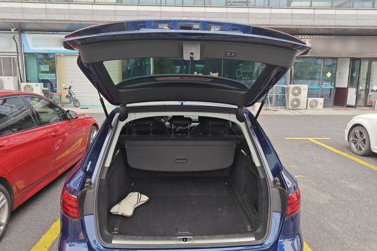 Used Audi A4 2017 45 TFSI allroad quattro Fashion Edition Trunk