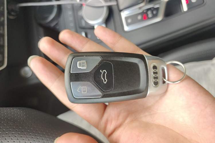 Used Audi A4 2017 45 TFSI allroad quattro Sport model Vehicle Key