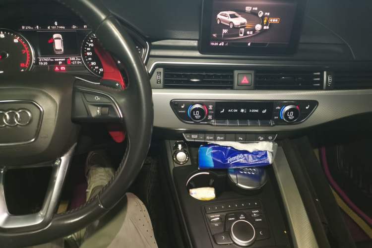 Used Audi A4 2017 45 TFSI allroad quattro Fashion Edition Audio And AC Panel