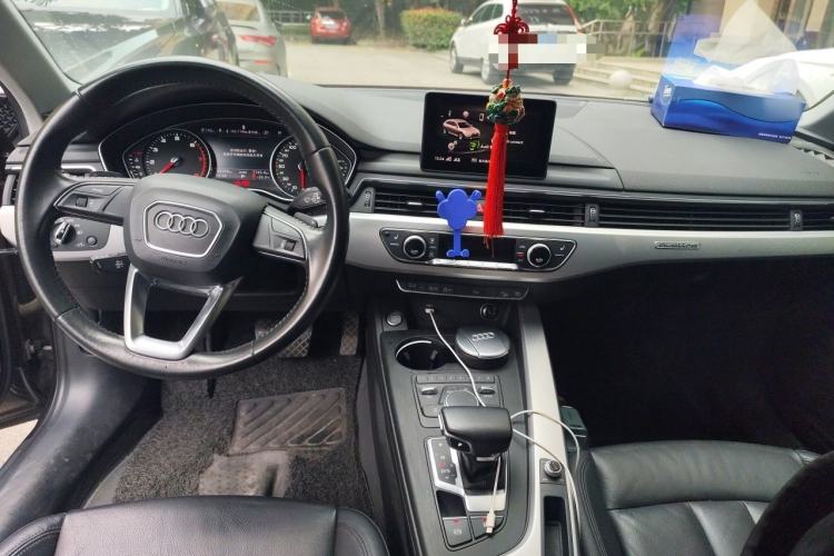Used Audi A4 2017 45 TFSI allroad quattro Fashion Edition Center Console