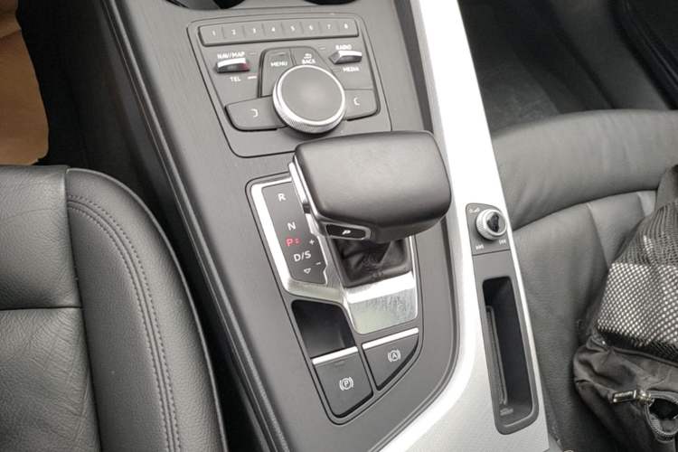 Used Audi A4 2017 45 TFSI allroad quattro Fashion Edition Gear Lever