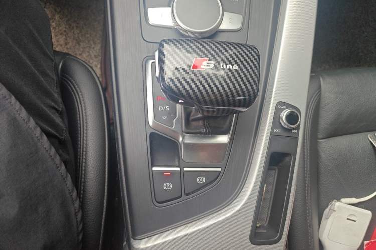Used Audi A4 2017 45 TFSI allroad quattro Fashion Edition Gear Lever