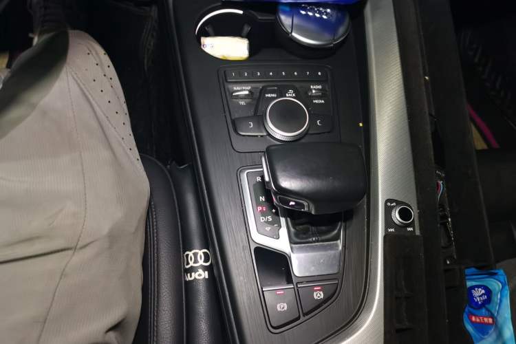 Used Audi A4 2017 45 TFSI allroad quattro Fashion Edition Gear Lever