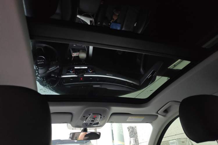 Used Audi A4 2017 45 TFSI allroad quattro Fashion Edition Headliner