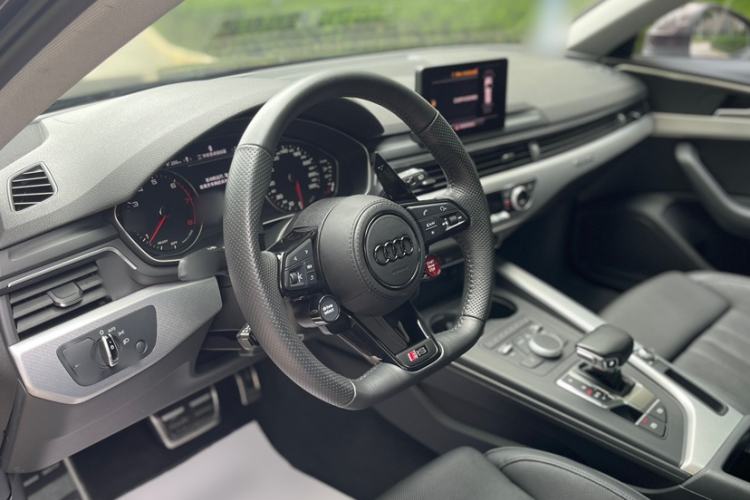 Used Audi A4 2017 45 TFSI allroad quattro Fashion Edition Interior 2