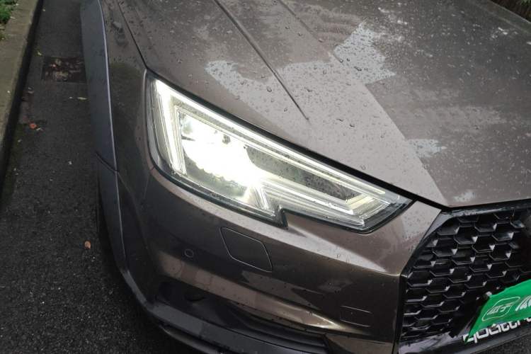 Used Audi A4 2017 45 TFSI allroad quattro Fashion Edition Right Front Headlight