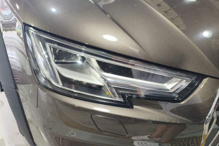 Used Audi A4 2017 45 TFSI allroad quattro Fashion Edition Right Front Headlight
