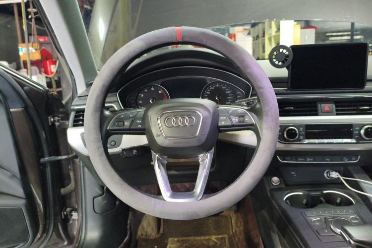 Used Audi A4 2017 45 TFSI allroad quattro Fashion Edition Steering Wheel