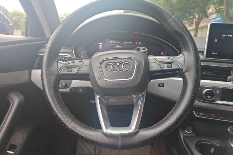 Used Audi A4 2017 45 TFSI allroad quattro Fashion Edition Steering Wheel