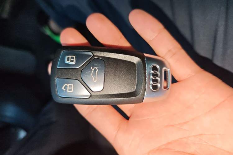 Used Audi A4 2017 45 TFSI allroad quattro Fashion Edition Vehicle Key