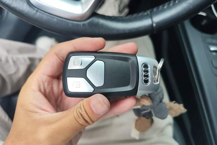 Used Audi A4 2017 45 TFSI allroad quattro Fashion Edition Vehicle Key