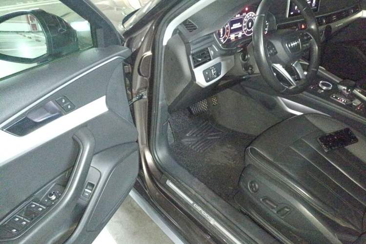 Used Audi A4 2017 45 TFSI allroad quattro Fashion Edition Driver Seat