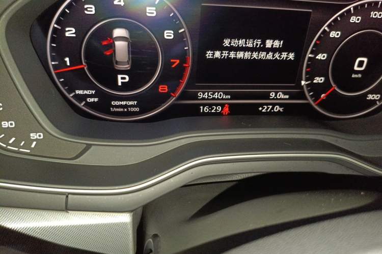 Used Audi A4 2017 45 TFSI allroad quattro Fashion Edition Odometer Close Up