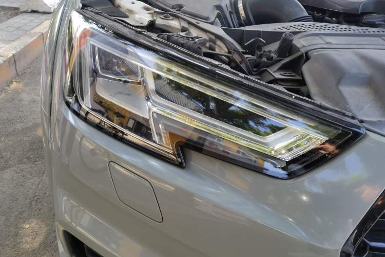 Used Audi A4 2017 45 TFSI allroad quattro Sport model Right Front Headlight