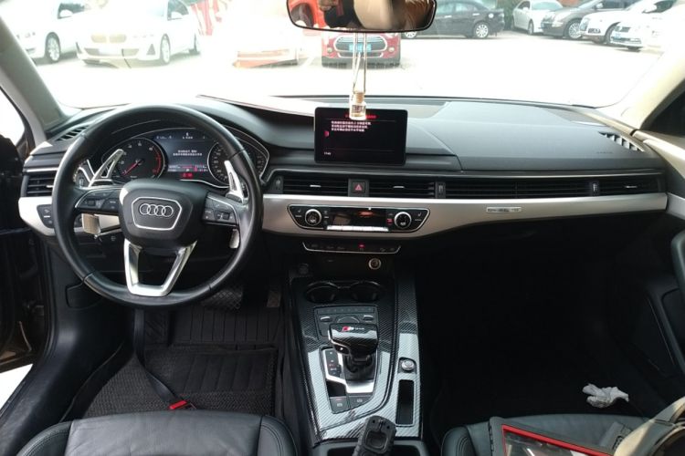 Used Audi A4 2017 45 TFSI allroad quattro Fashion Edition Center Console