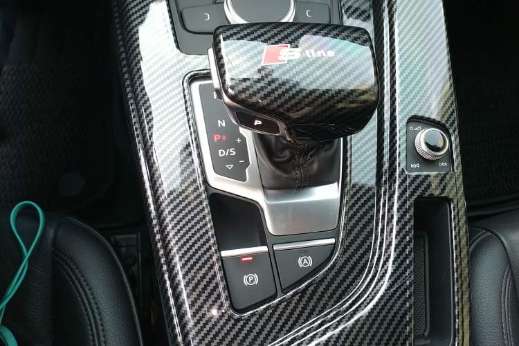 Used Audi A4 2017 45 TFSI allroad quattro Fashion Edition Gear Lever