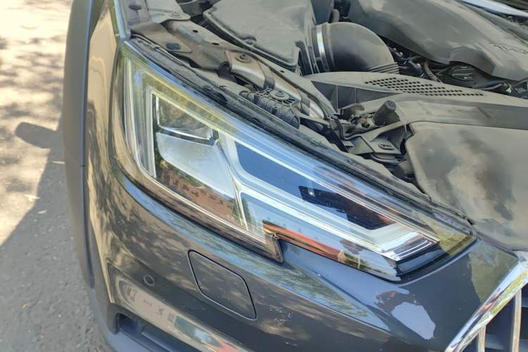 Used Audi A4 2017 45 TFSI allroad quattro Fashion Edition Right Front Headlight