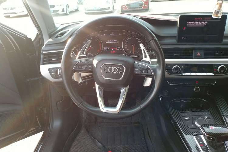 Used Audi A4 2017 45 TFSI allroad quattro Fashion Edition Steering Wheel
