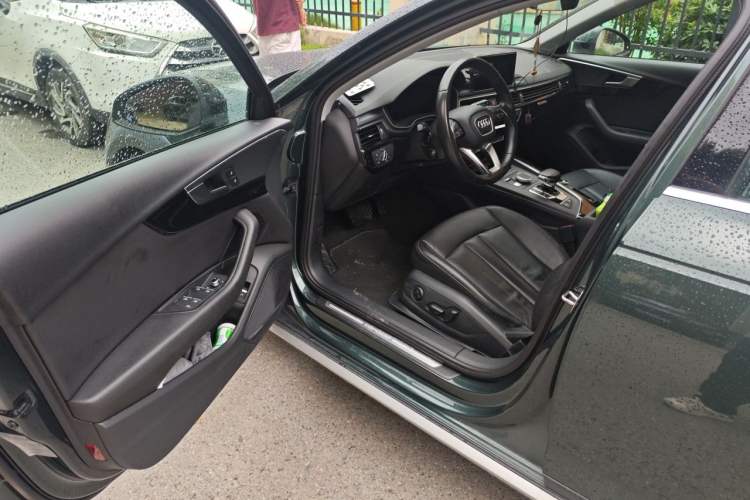 Used Audi A4 2017 45 TFSI allroad quattro Sport model Driver Seat